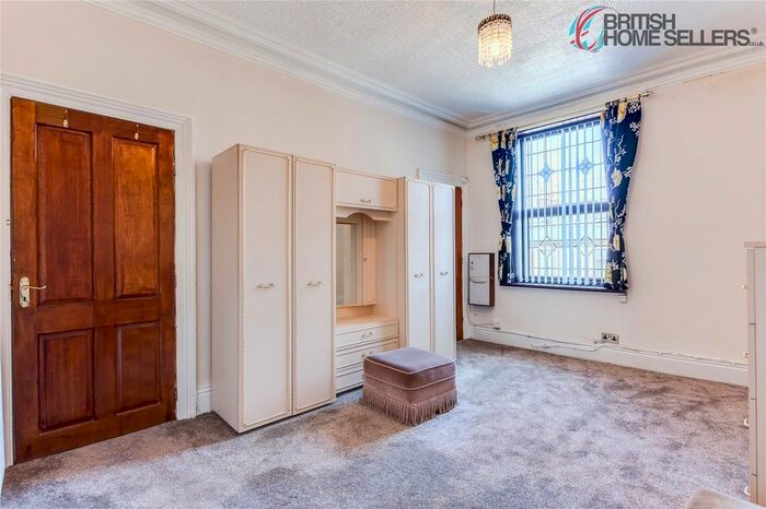 5 Bedroom Terraced House For Sale In Hoxton Street, Bradford, West Yorkshire, BD8