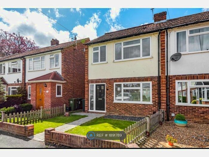 4 Bedroom Semi-Detached House To Rent In Greenleaves Court, Surrey, TW15