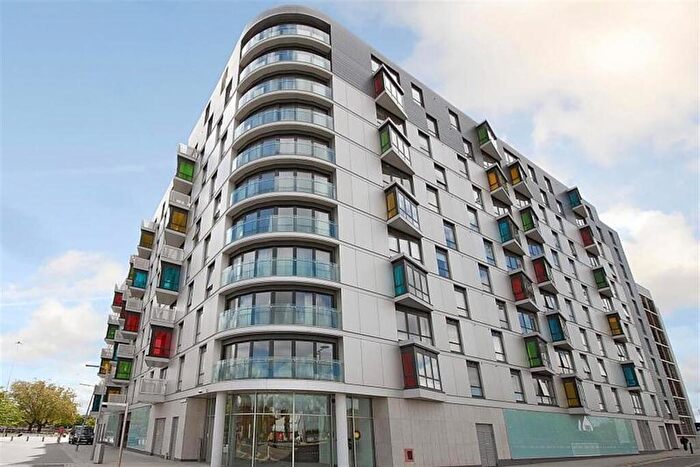 2 Bedroom Apartment To Rent In Hermitage, Chatham Street, Reading, RG1