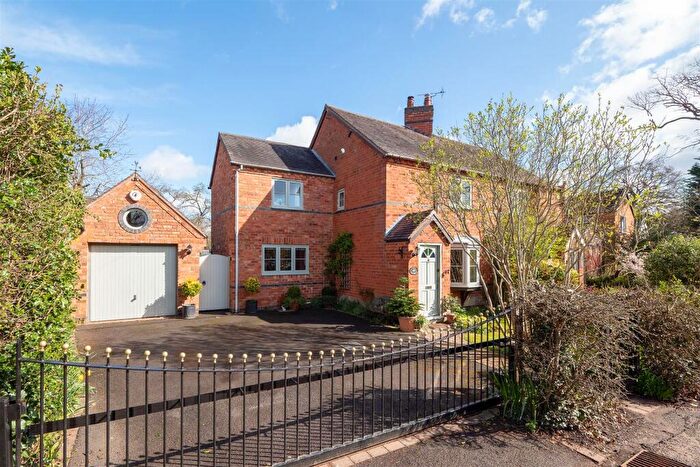 3 Bedroom Cottage For Sale In School Lane, Beausale, Warwick, CV35