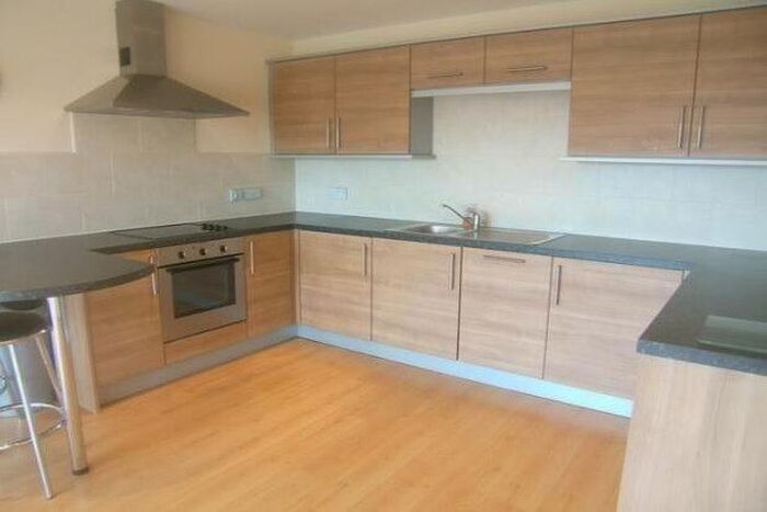 2 Bedroom Flat To Rent In Chantry Waters, Wakefield, WF1
