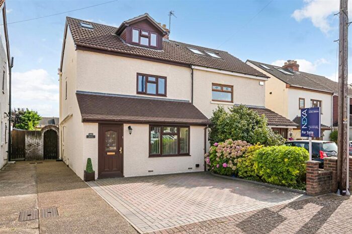 4 Bedroom Semi Detached House For Sale In Second Avenue, Farlington, Portsmouth, PO6