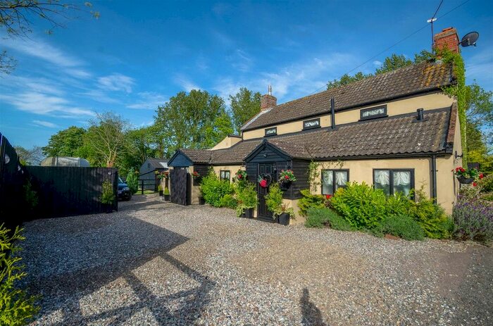 2 Bedroom Cottage For Sale In Nogdam End, Norton Subcourse, Norwich, NR14