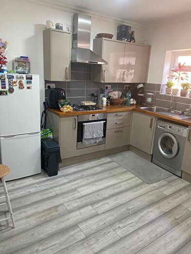 1 Bedroom Flat To Rent In Francis Road, Leyton, E10
