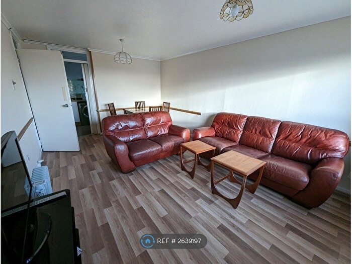 2 Bedroom Flat To Rent In St. Mungo Place, Glasgow, G4