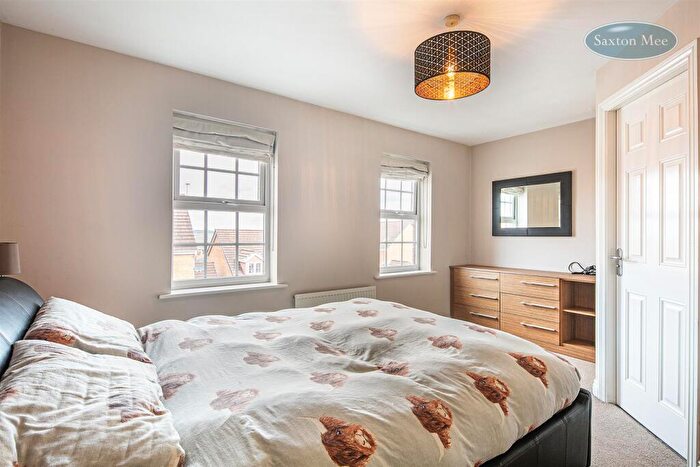 3 Bedroom Town House For Sale In Shining Bank, Handsworth, Sheffield, S13