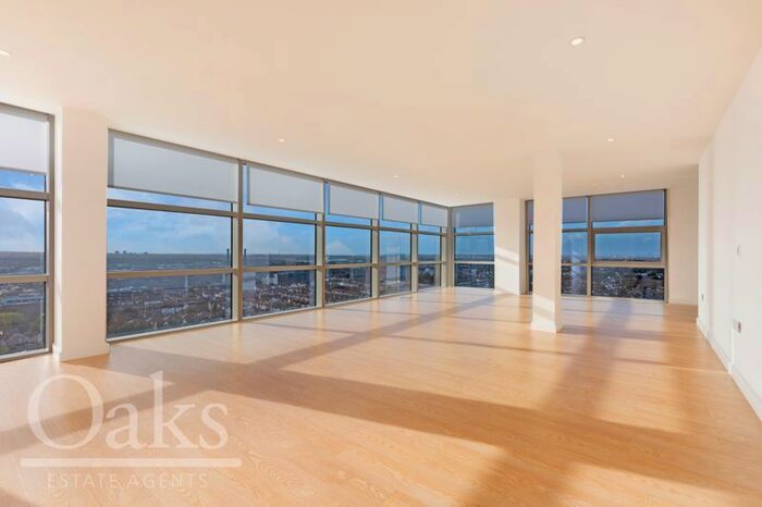 2 Bedroom Flat To Rent In Newgate, Croydon, CR0