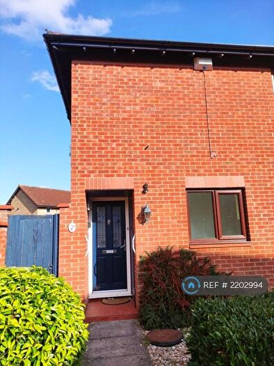 2 Bedroom Detached House To Rent In Stafford Grove, Shenley Church End, Milton Keynes, MK5