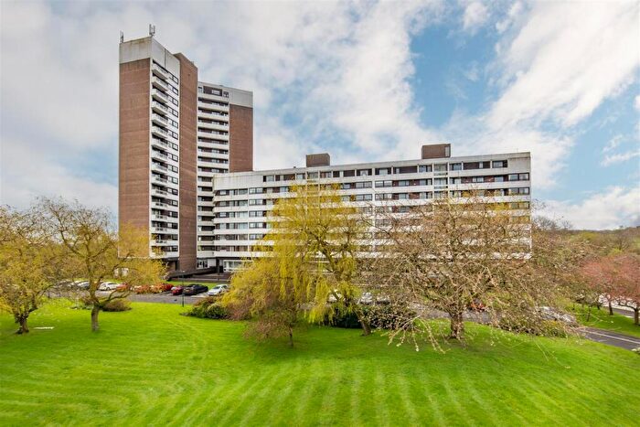 3 Bedroom Apartment To Rent In Montagu Court, Gosforth, NE3