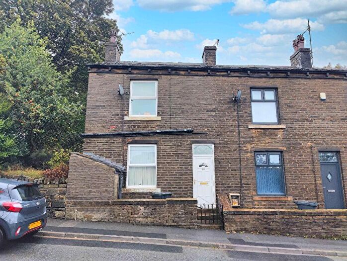 2 Bedroom End Of Terrace House For Sale In Holdsworth Road, Halifax, HX2