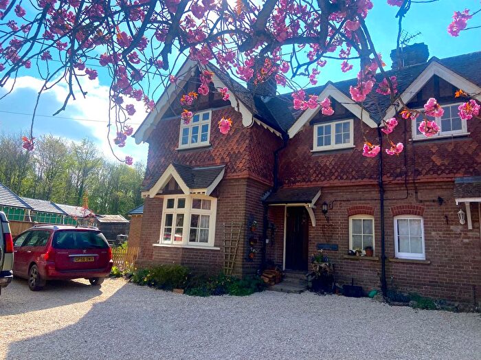 4 Bedroom Semi-Detached House For Sale In London Road, Tring, HP23