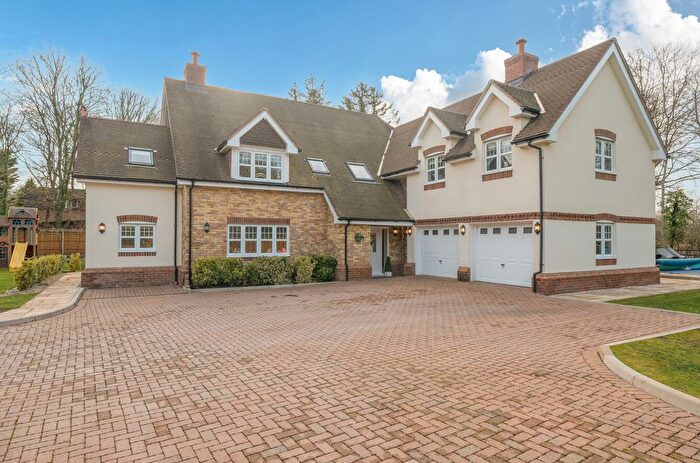 6 Bedroom Detached House For Sale In Heather Lane, Up Nately, Hook, RG27