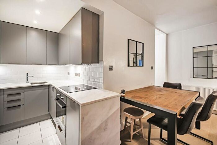2 Bedroom Flat To Rent In Edith Grove, Chelsea, London, SW10