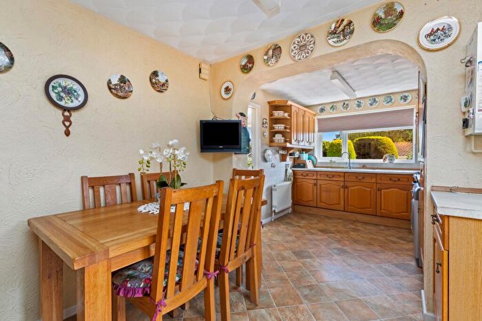 2 Bedroom Detached Bungalow For Sale In Lundy Close, Littlehampton, BN17