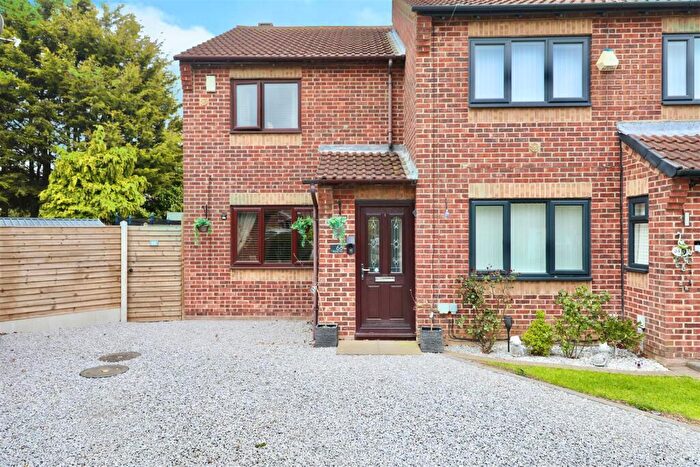 2 Bedroom Semi Detached House For Sale In Brandon Way, Kingswood, Hull, HU7