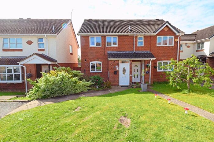 3 Bedroom Semi-Detached House For Sale In Highmore Court, Wrexham, LL13