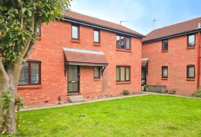 1 Bedroom Flat For Sale In Birchwood Mews, Harrogate, HG2