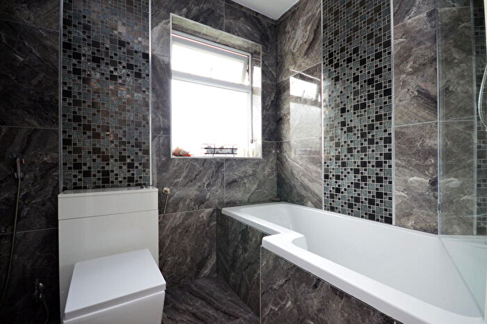 3 Bedroom Terraced House To Rent In Wilmington Gardens, Barking, IG11