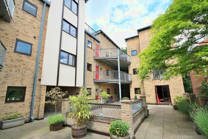 2 Bedroom Flat To Rent In Scoles Green, Normans Buildings, Norwich, NR1