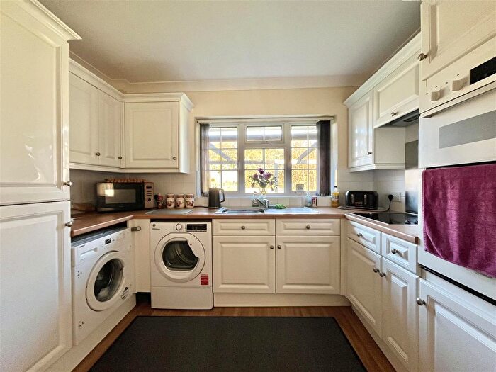 2 Bedroom Detached Bungalow For Sale In Broadway, Fairlight, Hastings, TN35