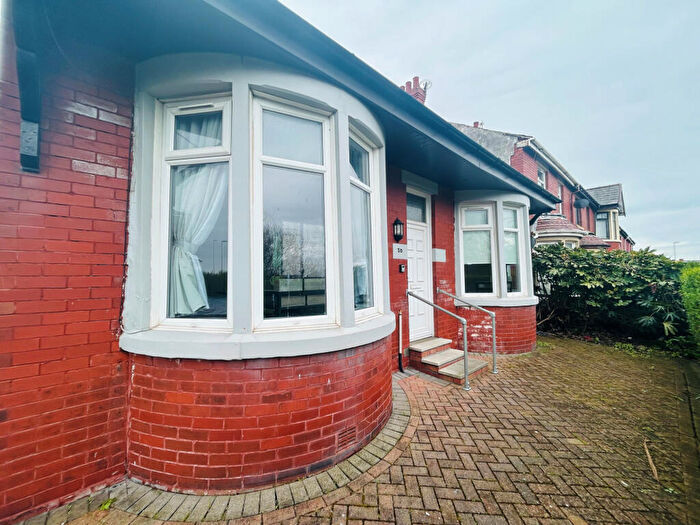 3 Bedroom Bungalow For Sale In Queen Victoria Road, Blackpool, FY1
