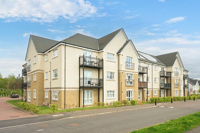 2 Bedroom Flat For Sale In Jardine Avenue, Falkirk, FK2