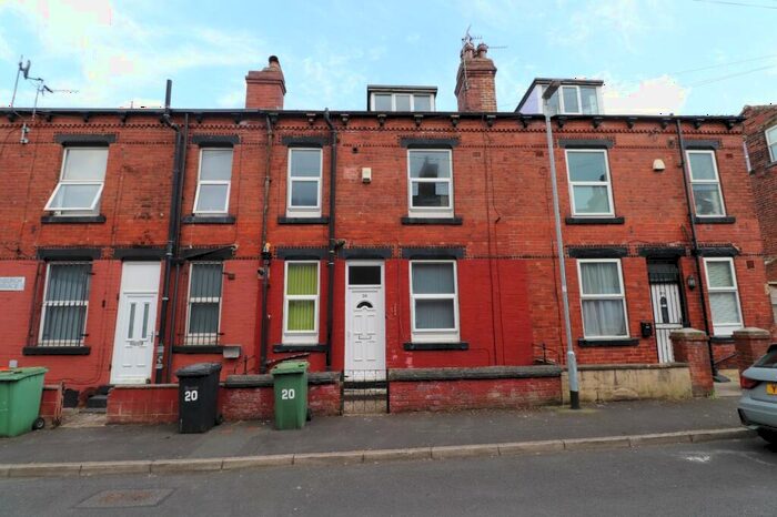 2 Bedroom House To Rent In Edinburgh Terrace, Leeds, LS12