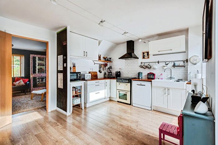 3 Bedroom Semi-detached House For Sale In Manor Road, Witney, OX28