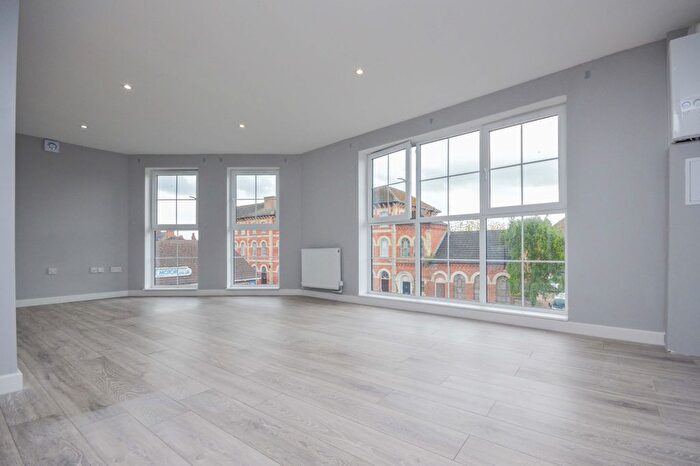 1 Bedroom Flat To Rent In Queen Street, Kettering, NN16