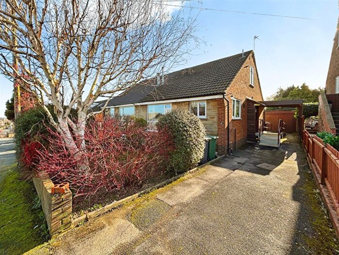 3 Bedroom Semi Detached Bungalow For Sale In Fairway Walk, Bradford, BD7