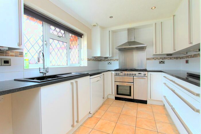 4 Bedroom Detached Bungalow To Rent In Anzac Close, Peacehaven BN10