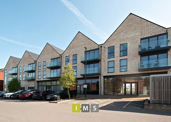 3 Bedroom Apartment To Rent In West Castle Street, Upper Heyford, OX25