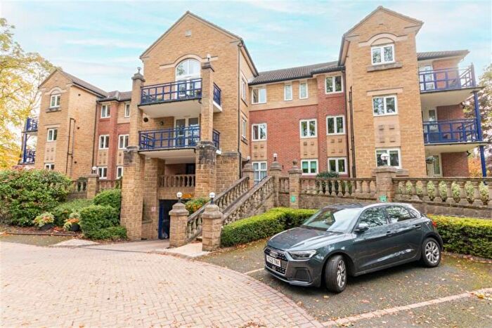 2 Bedroom Flat For Sale In The Highlands, Harrogate Road, Alwoodley, LS17
