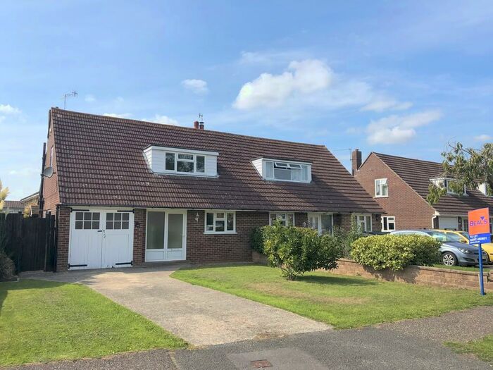 2 Bedroom Semi-Detached Bungalow To Rent In Belgrave Crescent, Chichester, PO19