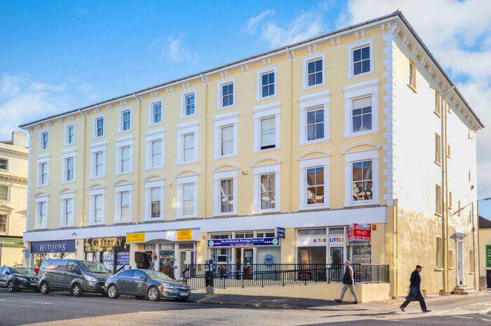 1 Bedroom Flat To Rent In South Street, Eastbourne, BN21