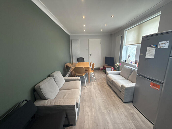 5 Bedroom End Of Terrace House To Rent In Diana Street, Cardiff, CF24