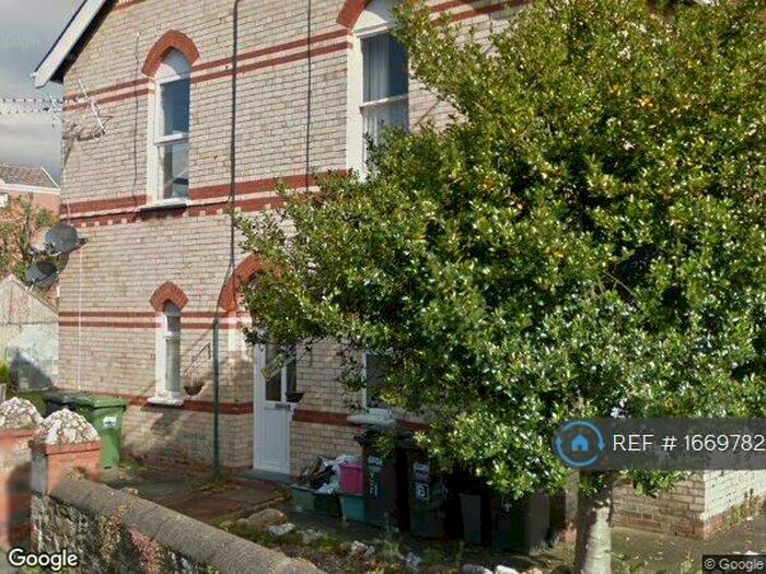 1 Bedroom Flat To Rent In Yeo Vale, Barnstaple, EX32