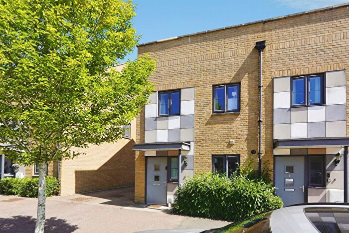 2 Bedroom End Of Terrace House For Sale In Samuel Peto Way, Ashford, TN24