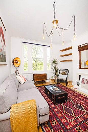 1 Bedroom Apartment To Rent In Queensdown Road, Hackney Downs, London, E5