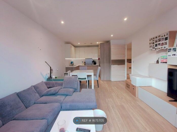 3 Bedroom Flat To Rent In Ashton Reach, London, SE16