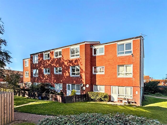 1 Bedroom Flat For Sale In Welbeck Close, Eastbourne, BN22