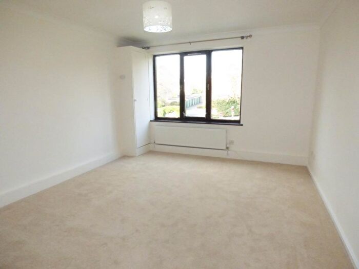 1 Bedroom Flat To Rent In Glenhurst, Foxgrove Road, Beckenham, Kent, BR3