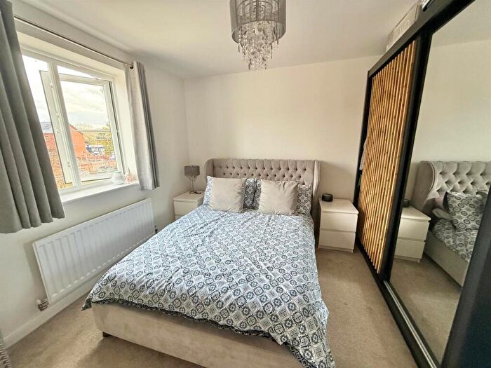 3 Bedroom Detached House For Sale In Cypress Close, Macclesfield, SK11