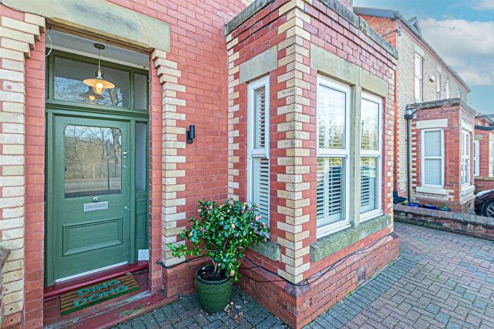 4 Bedroom Semi-Detached House For Sale In Fairfield Road, Stockton Heath, Warrington, WA4