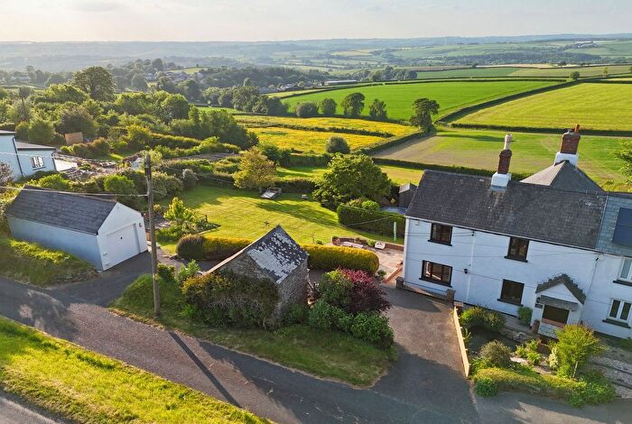 4 Bedroom Cottage For Sale In Lewdown, Okehampton, EX20