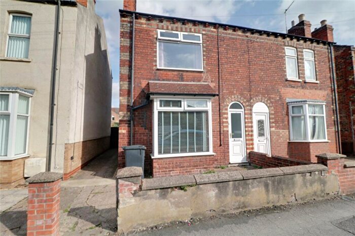 3 Bedroom Semi-Detached House For Sale In Lincoln Street, Gainsborough, Lincolnshire, DN21