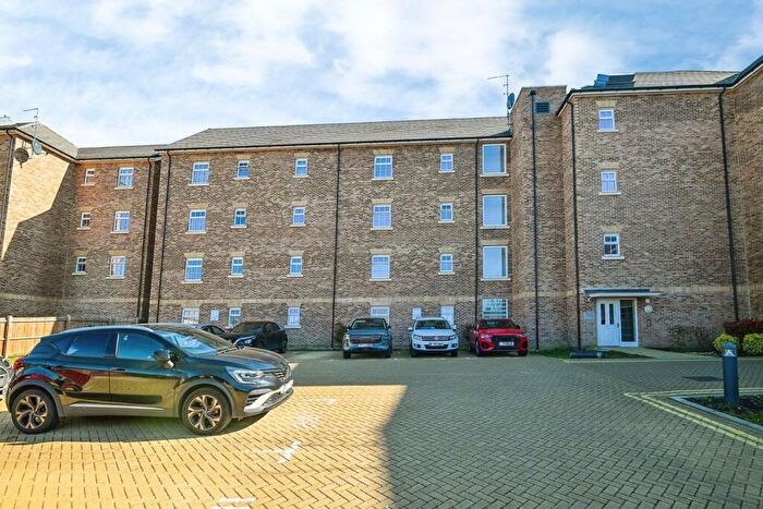 1 Bedroom Flat For Sale In Chimney Avenue, Maidstone, Kent, ME14