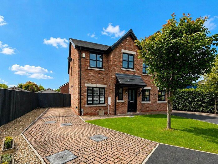 3 Bedroom Property For Sale In Heath Lodge Close, Knutsford, WA16