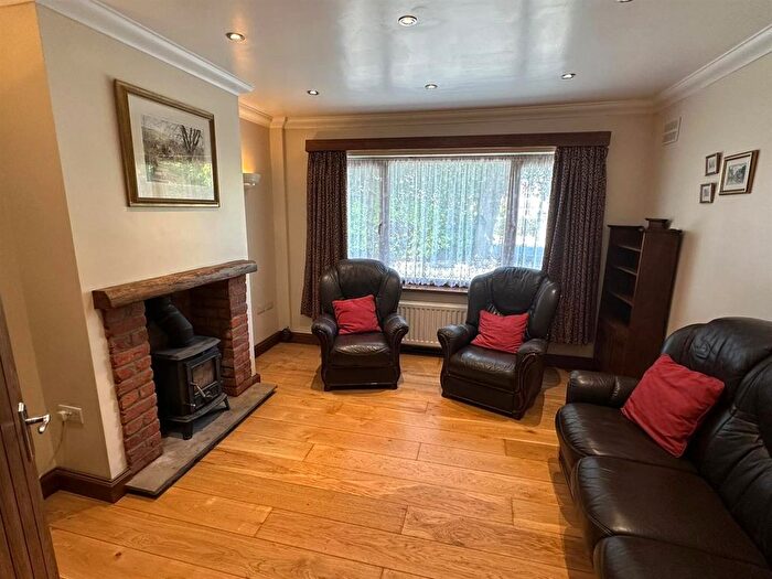 2 Bedroom Bungalow For Sale In Kings Acre Road, Hereford, HR4