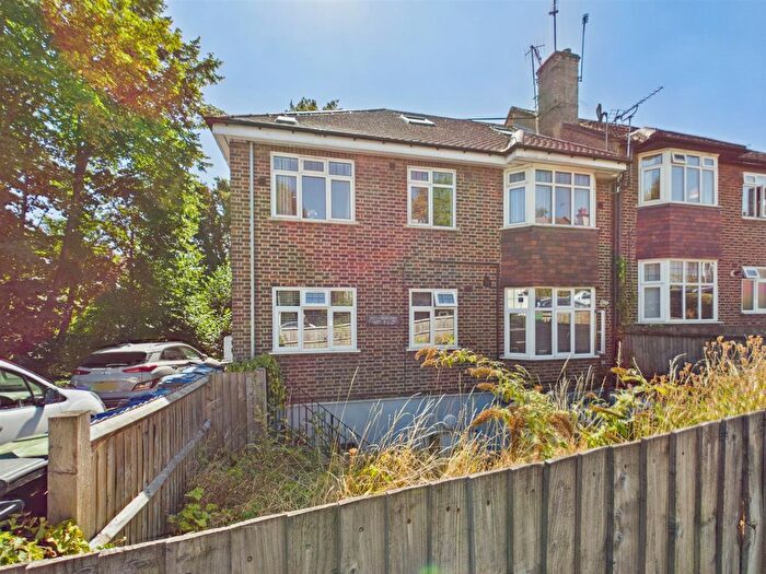 1 Bedroom Maisonette For Sale In The Avenue, Coulsdon, CR5